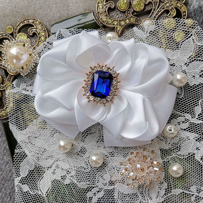 Handgemachte Satinband Schleife Mit Perle Und Strass Über 150 Farben Zur Auswahl( 3x2, 5 Zoll My - 810-05A Versandfertig von Mydesign63