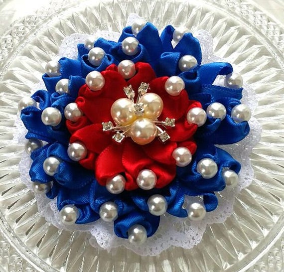 Handgemachtes Band Blume Spitze Mit Perlen | 3 Zoll in Rot Royal Weiß My - 720 Versandfertig Handgemachtes Band Blume Spitze Mit Perlen | 3 Zoll in Rot Royal Weiß My - 720 Versandfertig von Mydesign63