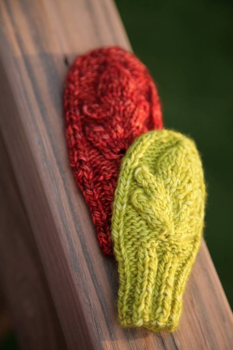 Baby Eichen Mitts -3-9 Und 9-18 Monate Größen - Handgefertigt, Luxus-Garn von MylasKnitCorner