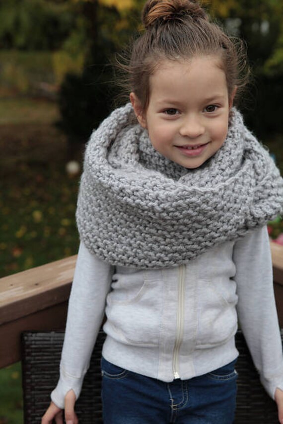 Bulky Cowl - Oversized Handmade Herbstmode Kuschelige Rindsleder Verschiedene Farben von MylasKnitCorner