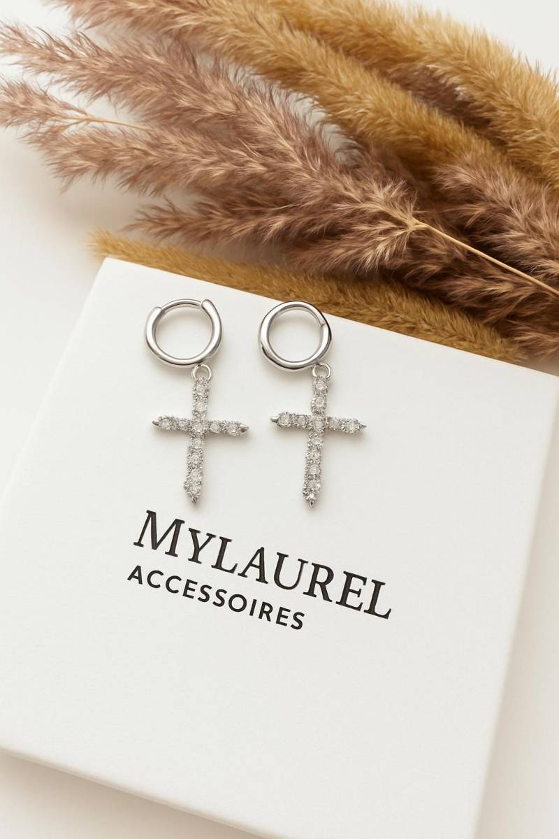 Kreuz Ohrringe - Edelstahl, Wasserfest, Zirkonia, Silberfarben Kreuz Ohrringe - Edelstahl, Wasserfest, Zirkonia, Silberfarben von MylaurelAccessories