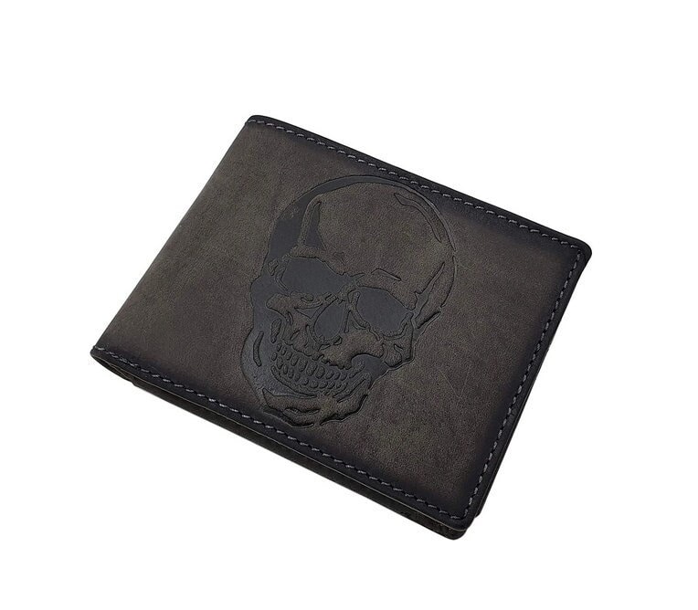 Echt Büffel-Vollleder Querformat Geldbörse/Geldbeutel Portemonnaie Mit Totenkopf-Motiv Und Rfid & Nfc Schutz in Vintage-Grau Echt Büffel-Vollleder Querformat Geldbörse/Geldbeutel Portemonnaie Mit Totenkopf-Motiv Und Rfid & Nfc Schutz in Vintage-Grau von Myledershop