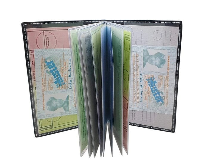 Große Elegante Ausweismappe/Ausweistasche Ausweisetui Ausweismäppchen Dokumentenmappe Kreditkartenetui Mit 18 Fächern in Rot von Myledershop