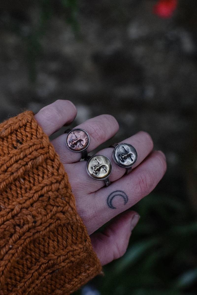 Mondgesicht Ring - Mann Im Mond Mondschmuck Vollmond Textuerd Band Hexe Göttinen von MyliuDesign