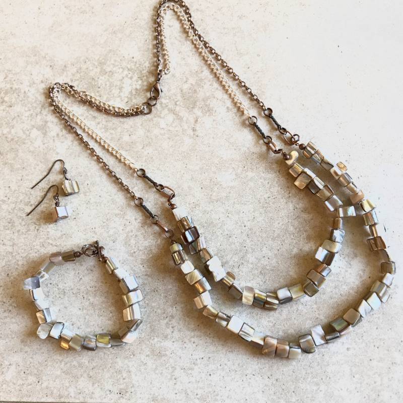 Halskette Ohrring Und Armband Set/Tan Shell Mutter Von Perlen Kupfer Kette Schmuck-Set Halskette Ohrring Und Armband Set/Tan Shell Mutter Von Perlen Kupfer Kette Schmuck-Set von MynisaUnique