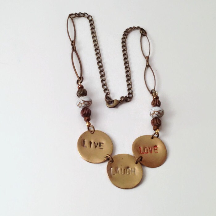 Live Laugh Love Handgestempelte Halskette/Goldkette Live Laugh Love Handgestempelte Halskette/Goldkette von MynisaUnique