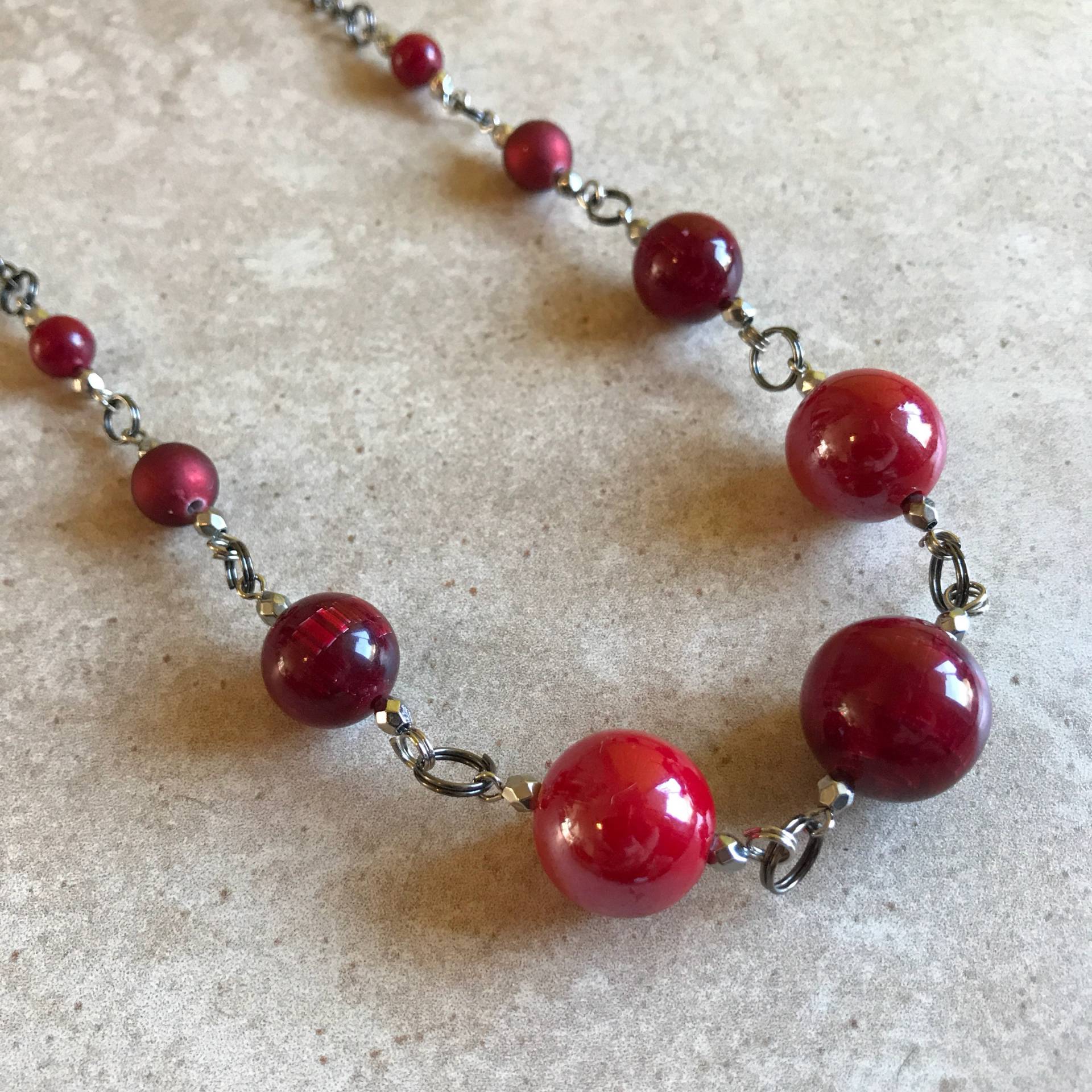 Rote Perlen Halskette/Einfache Rote Klobige Rot Schmuck Rote Perlen Halskette/Einfache Rote Klobige Rot Schmuck von MynisaUnique