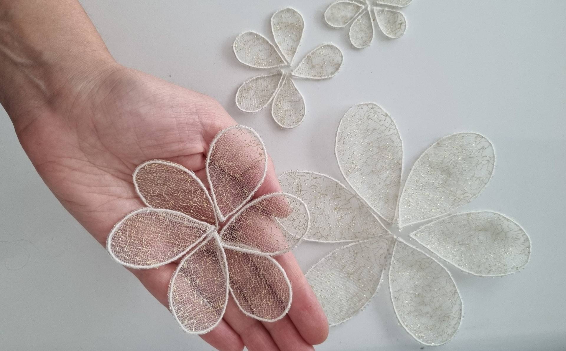 6 Stk. Tulle Blätter, Applicationen Zum Aufnähen Für Hochzeitskleider, Spitzen Blätter von MyooHauteCouture