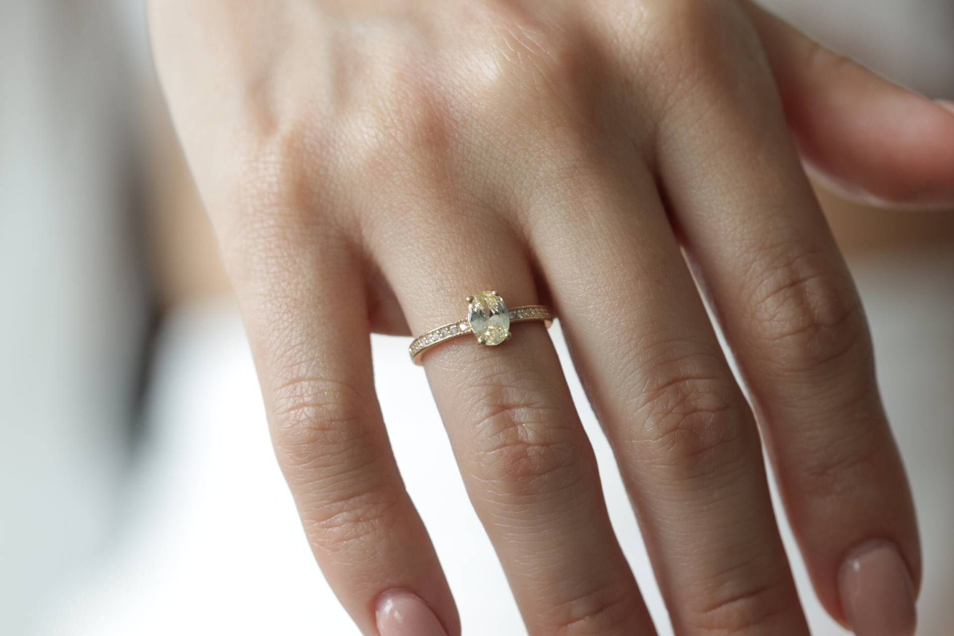 10K/14K 18K Gold 7 X 5 Mm Fancy Gelb Ring Solid Oval Cut Handgemachter Bestes Muttertagsgeschenk Weihnachtsgeschenk 10K/14K 18K Gold 7 X 5 Mm Fancy Gelb Ring Solid Oval Cut Handgemachter Bestes Muttertagsgeschenk Weihnachtsgeschenk von MyraFineJewelry