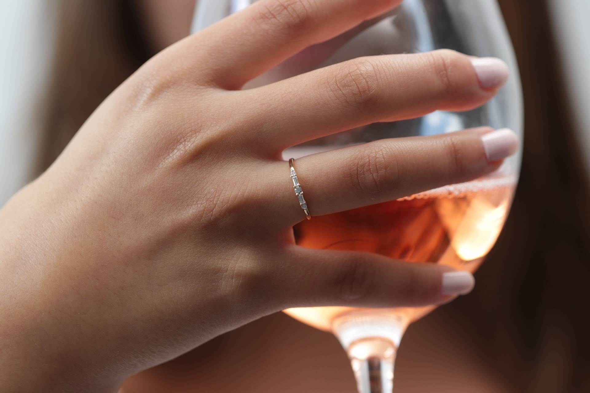10K/14K 18K Gold Baguette Diamant Ehering Solid Verlobungsring Handgefertigter Minimaler Ring Bestes Muttertagsgeschenk Weihnachtsgeschenk 10K/14K 18K Gold Baguette Diamant Ehering Solid Verlobungsring Handgefertigter Minimaler Ring Bestes Muttertagsgeschenk Weihnachtsgeschenk von MyraFineJewelry
