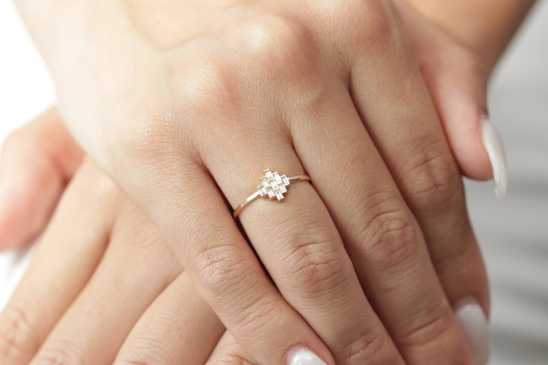 10K/14K 18K Gold Baguette Diamant Ehering Solid Verlobungsring Handgefertigter Minimaler Ring Bestes Muttertagsgeschenk Weihnachtsgeschenk 10K/14K 18K Gold Baguette Diamant Ehering Solid Verlobungsring Handgefertigter Minimaler Ring Bestes Muttertagsgeschenk Weihnachtsgeschenk von MyraFineJewelry