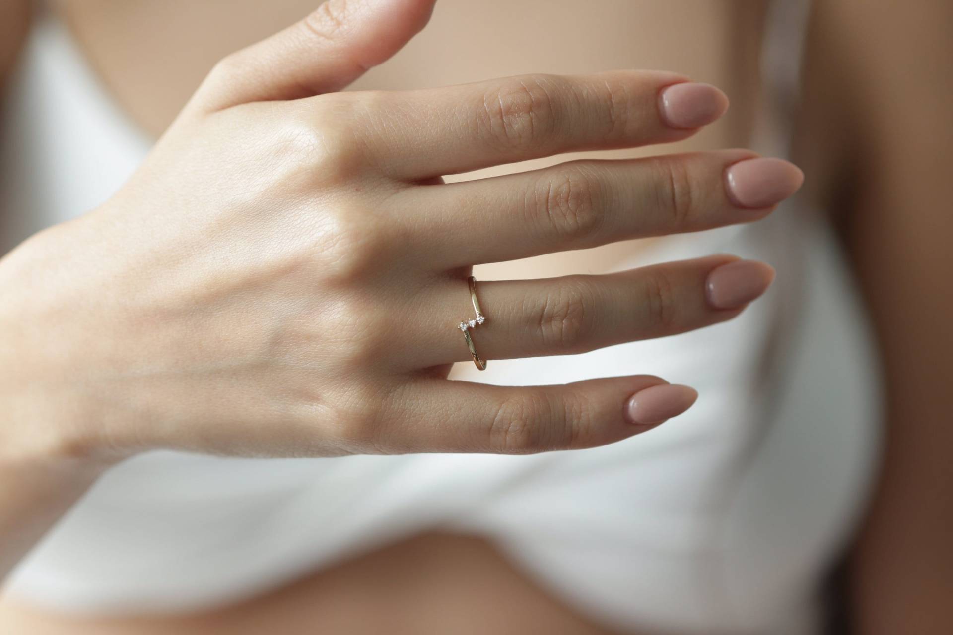 10K/14K 18K Gold Drei Zirkon Ring Massiver Goldring Handgemachter Zierlicher Bestes Muttertagsgeschenk Weihnachtsgeschenk 10K/14K 18K Gold Drei Zirkon Ring Massiver Goldring Handgemachter Zierlicher Bestes Muttertagsgeschenk Weihnachtsgeschenk von MyraFineJewelry