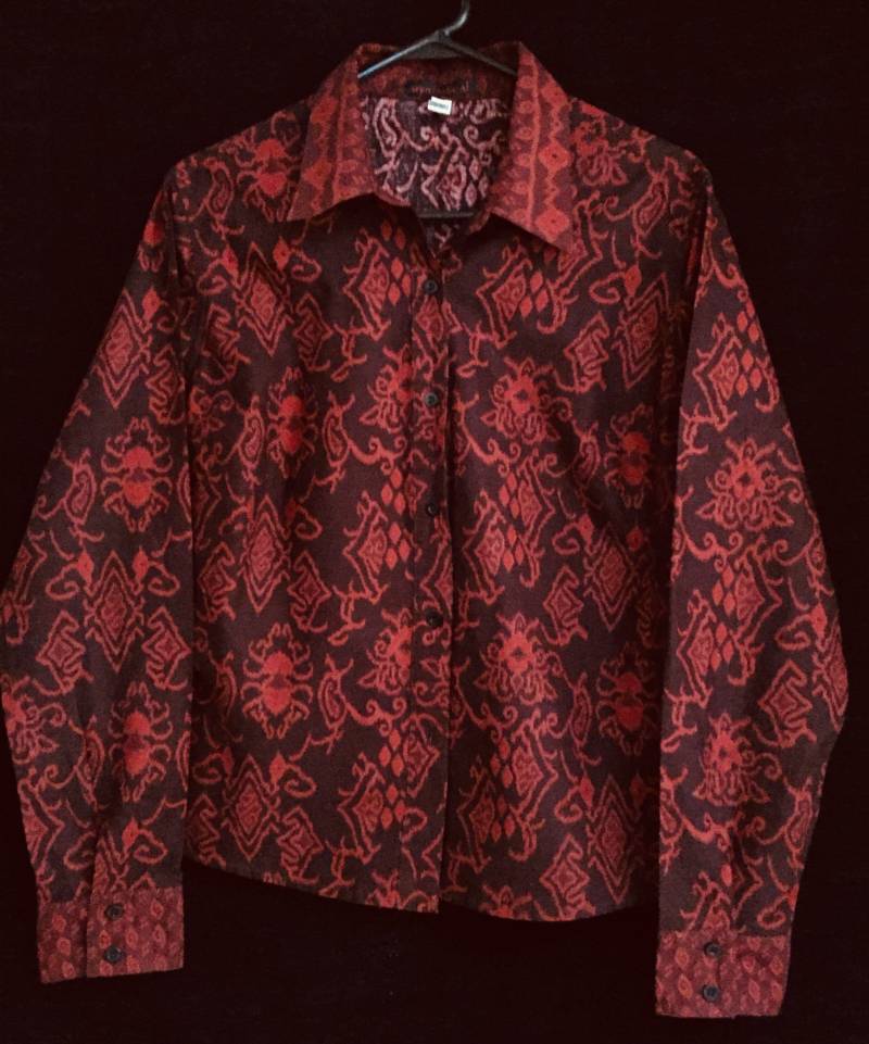 Bedrucktes Batik Baumwolle Maßgeschneidertes Shirt Bedrucktes Batik Baumwolle Maßgeschneidertes Shirt von Myriadical