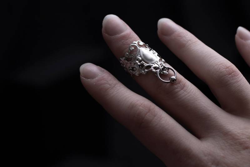 Midi-Ring Mit Kleinem Hoop Gothic Schmuck "R-14" Vampir Ring Halloween Hexe Geschenk Für Sie, Goth Hochzeitsschmuck von MyrilJewels
