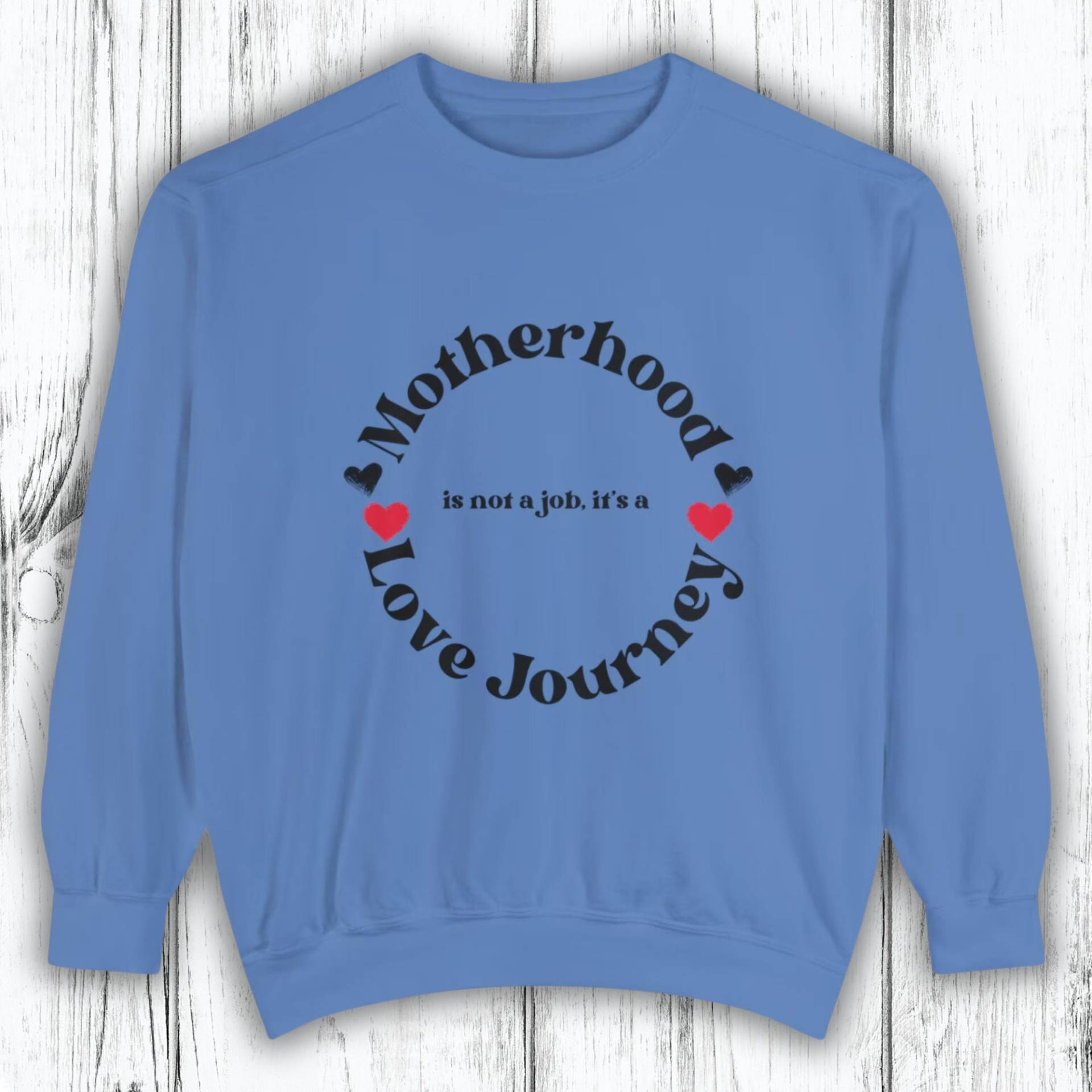 Love Journey Celebrating Motherhood in Every Stitch Sweatshirt von MyrisDesigns