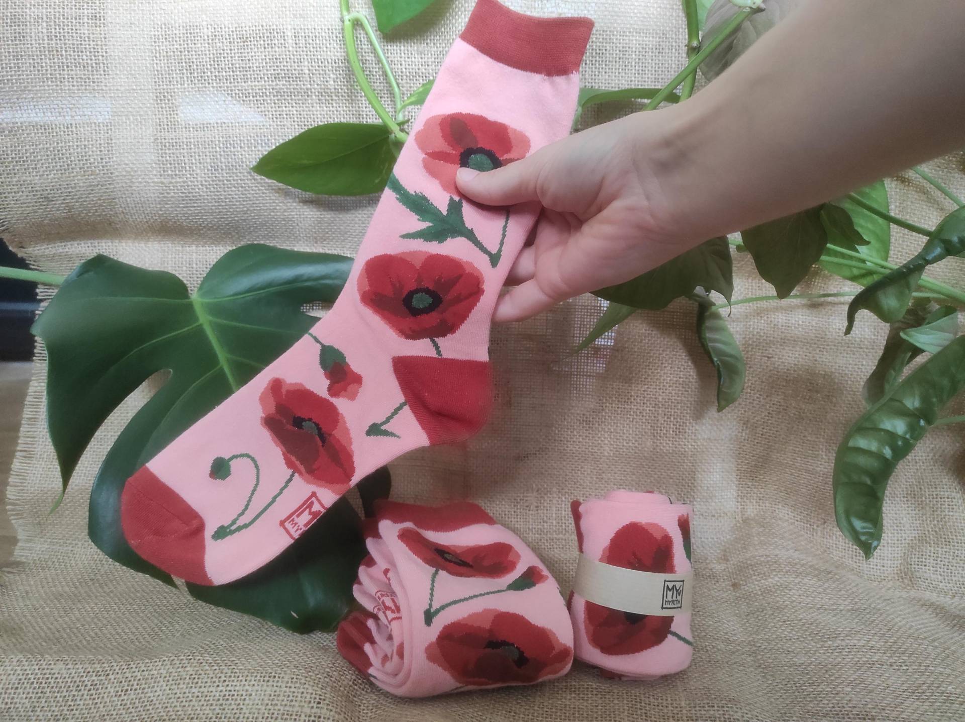 Designer Socken - Mohnblumen von MyrithArt