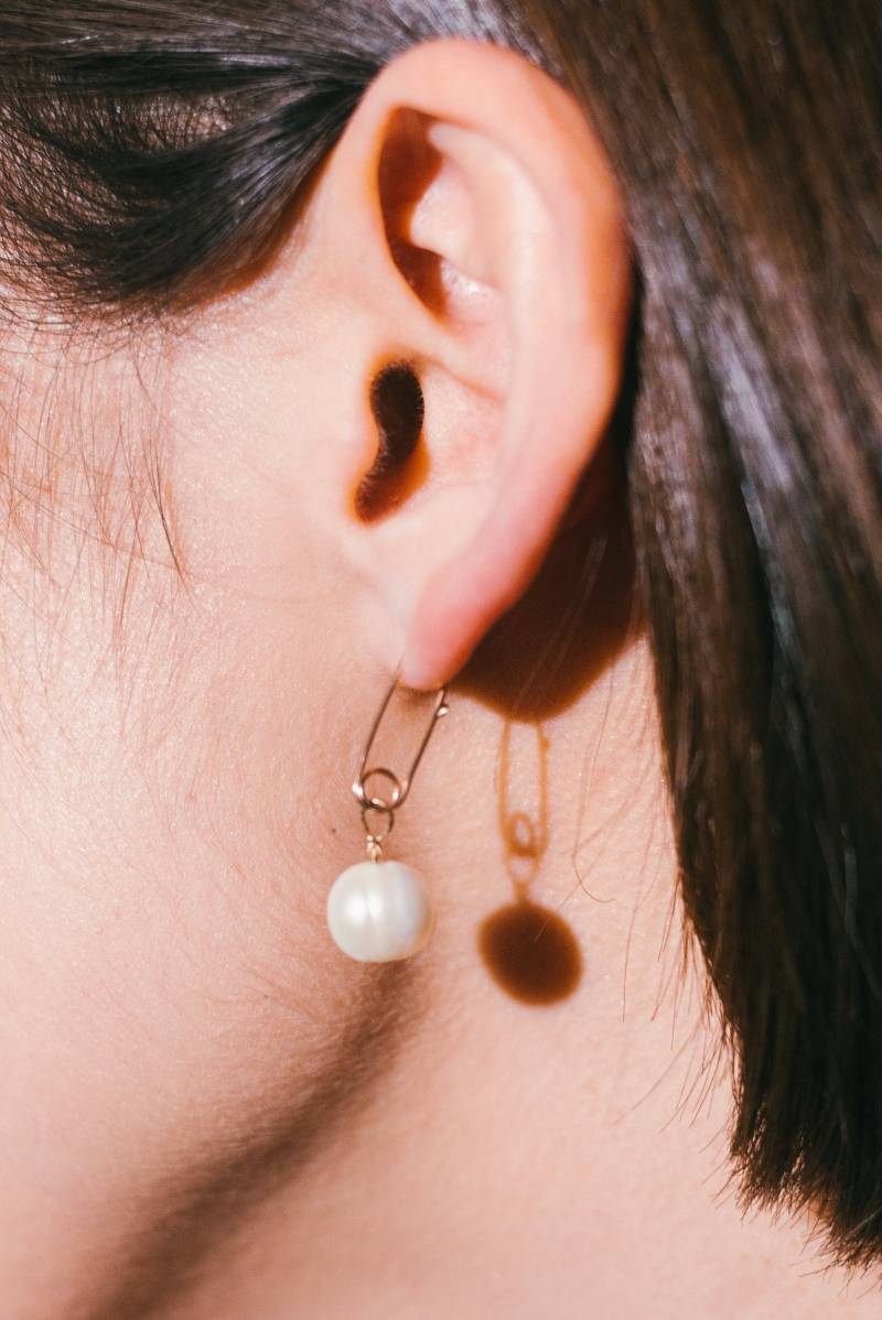 14K Sicherheitsnadel Perlenohrringe - 14 Karat Gold Ohrringe Minimale von MyrrhJewelry