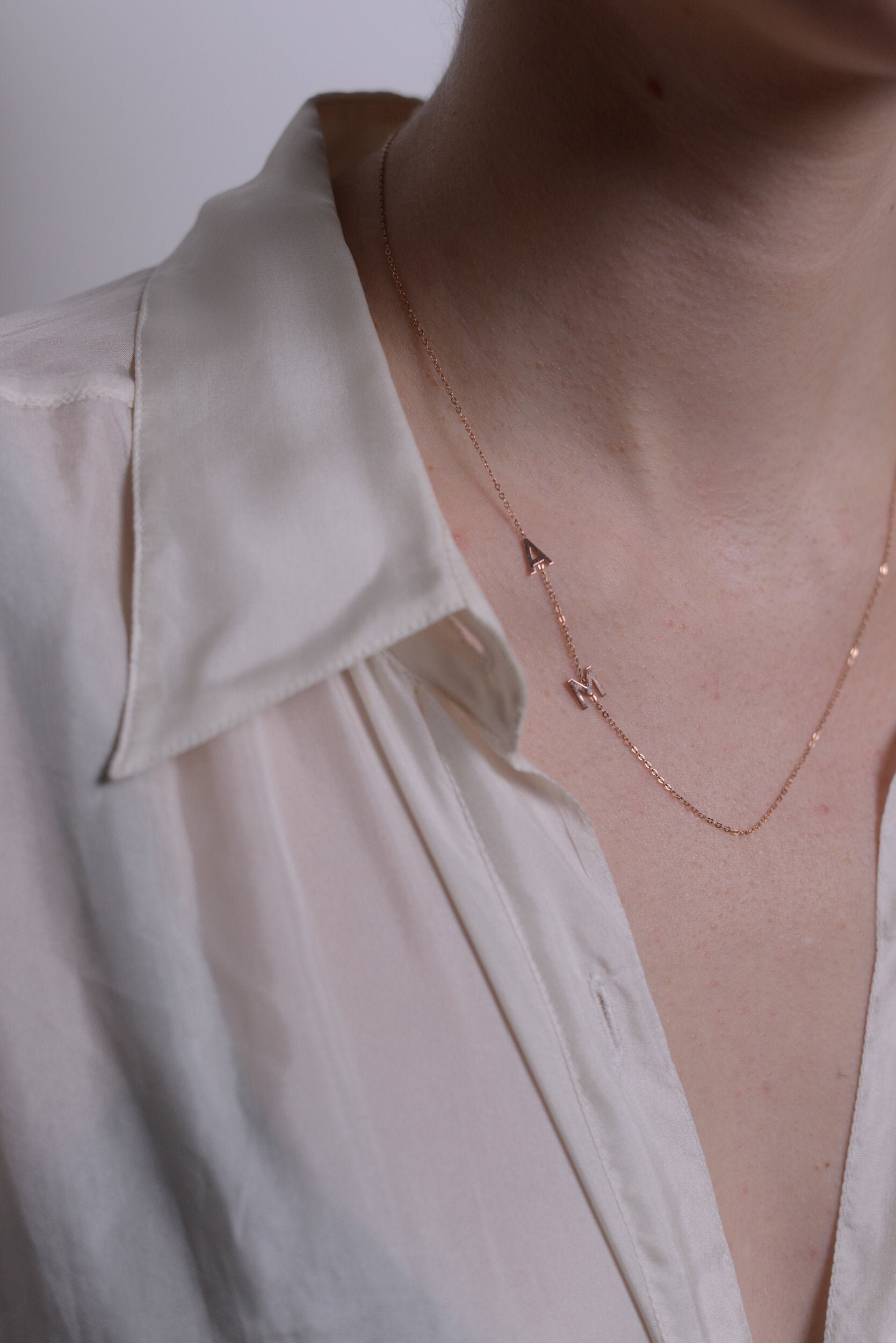 Massive 14 Karat Roségold-Anfangshalskette - Roségold-Buchstabenhalskette Roségoldhalskette Geschichtete Halskette Rosenkettenhalskette von MyrrhJewelry