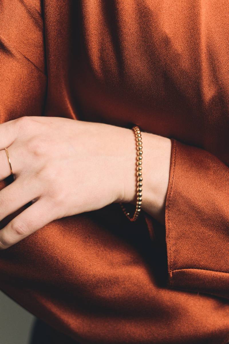 14K Gold 4 Mm Perlenarmband - Goldperlenarmband, Zierliches Hochzeitsarmband, Flexibles Armband von MyrrhJewelry