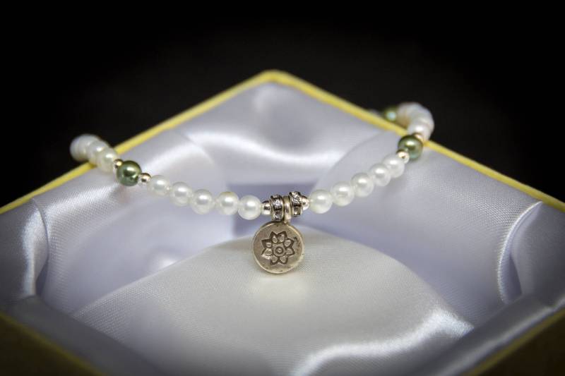 Schnee Gänseblümchen/sterling Silber Bettelarmband/Handgefertigtes Bettelarmband/Energie Armband/Armband Für Sie/ Energie Armband/Geschenk Sie Schnee Gänseblümchen/sterling Silber Bettelarmband/Handgefertigtes Bettelarmband/Energie Armband/Armband Für Sie/ Energie Armband/Geschenk Sie von MysteryBracelets