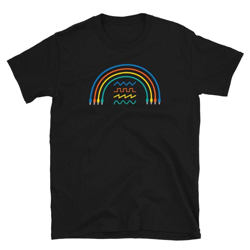 Regenbogen-Patch-Kabel Und Synthesizer Waveform T-Shirt von MysteryCircles