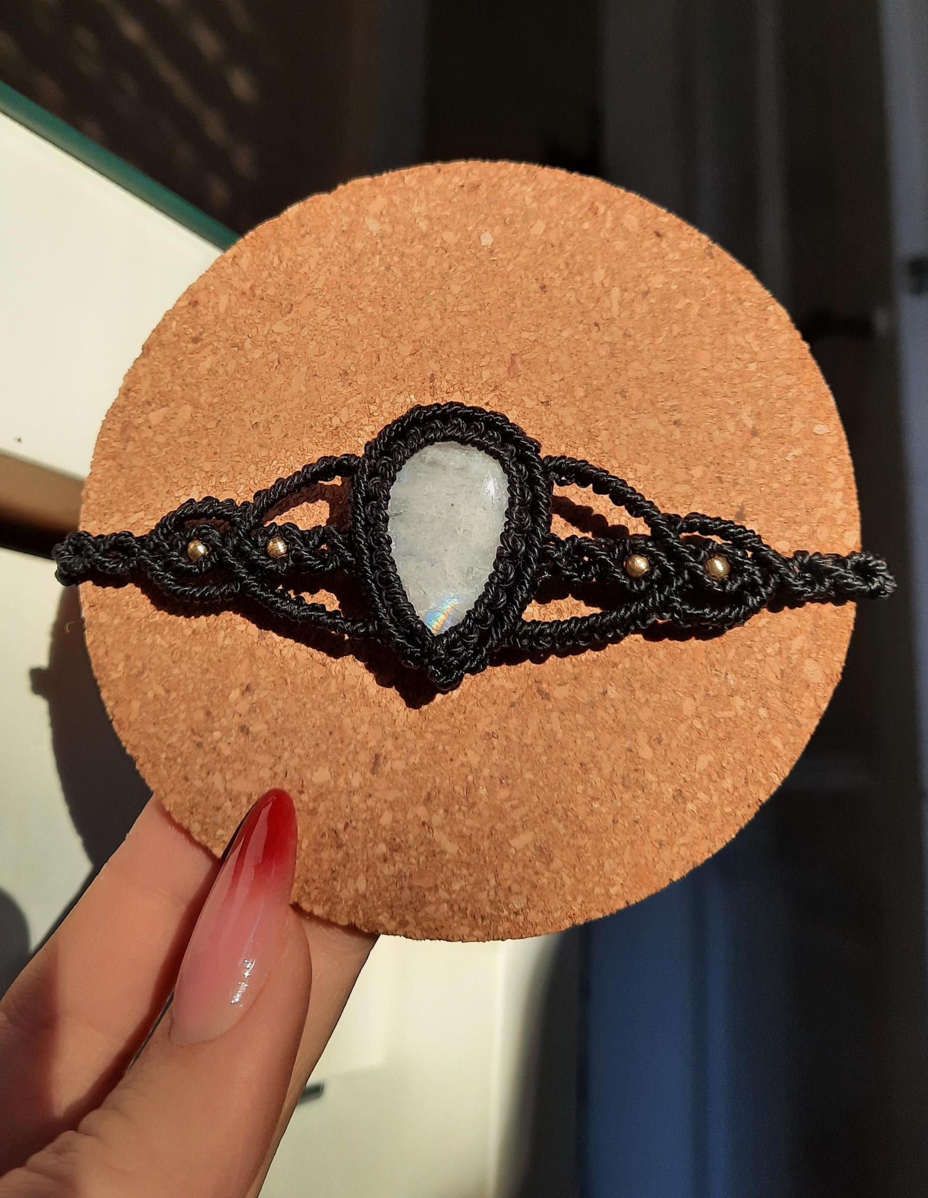 Makramee Armband Mondstein, Edelsteinschmuck, Kristall von MysticGemJewelryy
