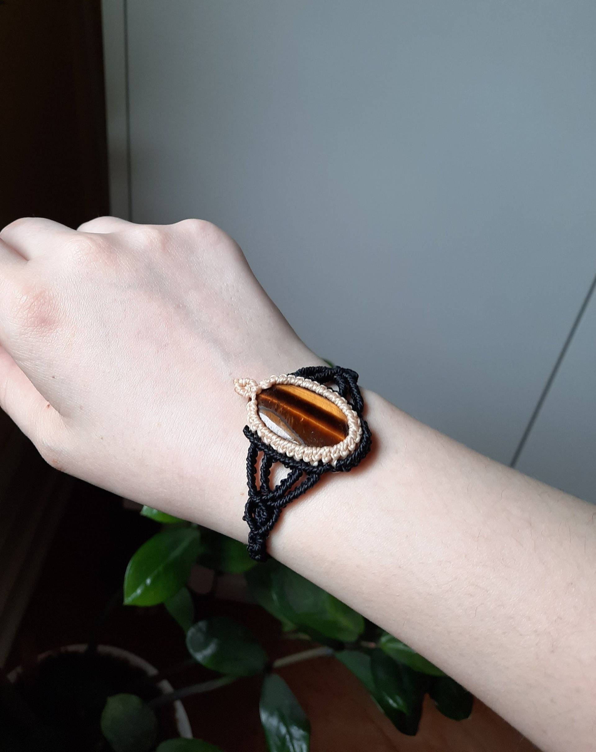 Tigerauge Makramee Armband Größenverstellbar, Edelstein, Kristalle, Schmuck von MysticGemJewelryy
