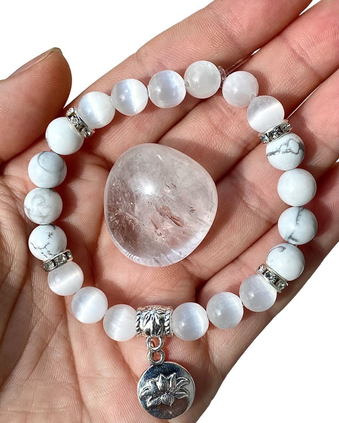 Selenit Armband, Mit Howlith Schmuck, Kristall Armbänder, Schmuck Selenit Armband, Mit Howlith Schmuck, Kristall Armbänder, Schmuck von MysticGroveCrystals