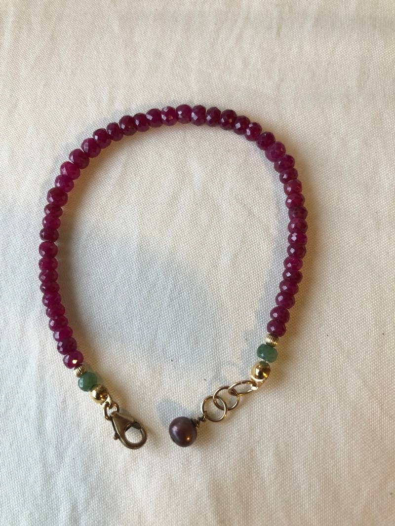 Rubin Und Iolith Edelstein Perlen Armbänder Rubin Und Iolith Edelstein Perlen Armbänder von MysticJewelsByMaria