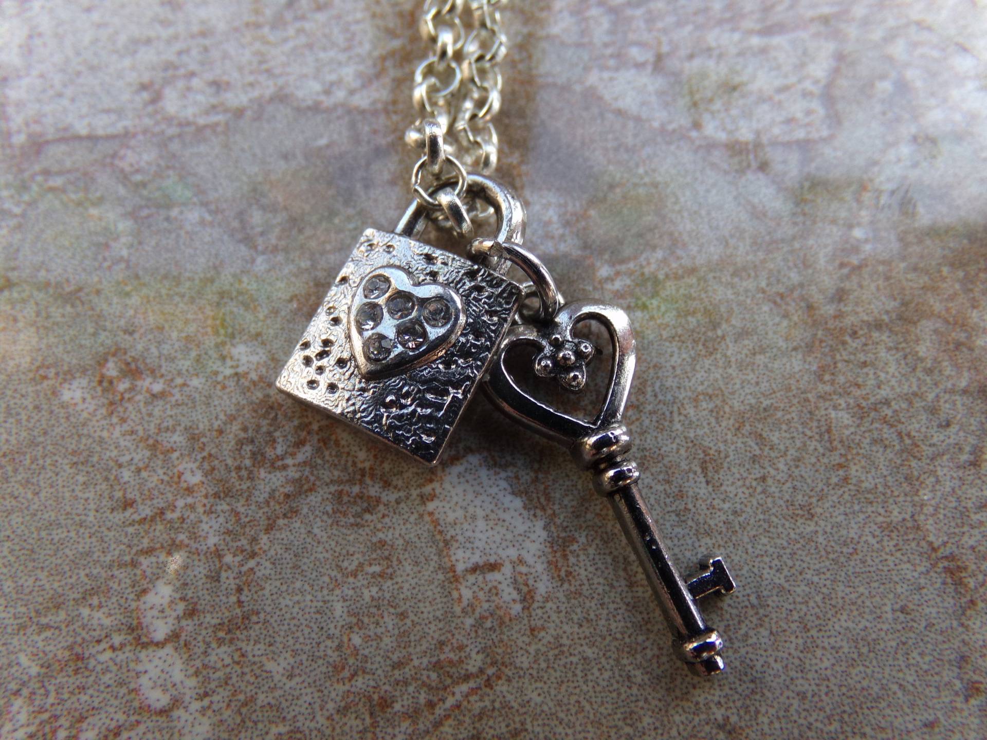 Herz Schloss Und Schlüssel Halskette Crystal Witch Magick Shoppe Herz Schloss Und Schlüssel Halskette Crystal Witch Magick Shoppe von MysticMerchantGifts