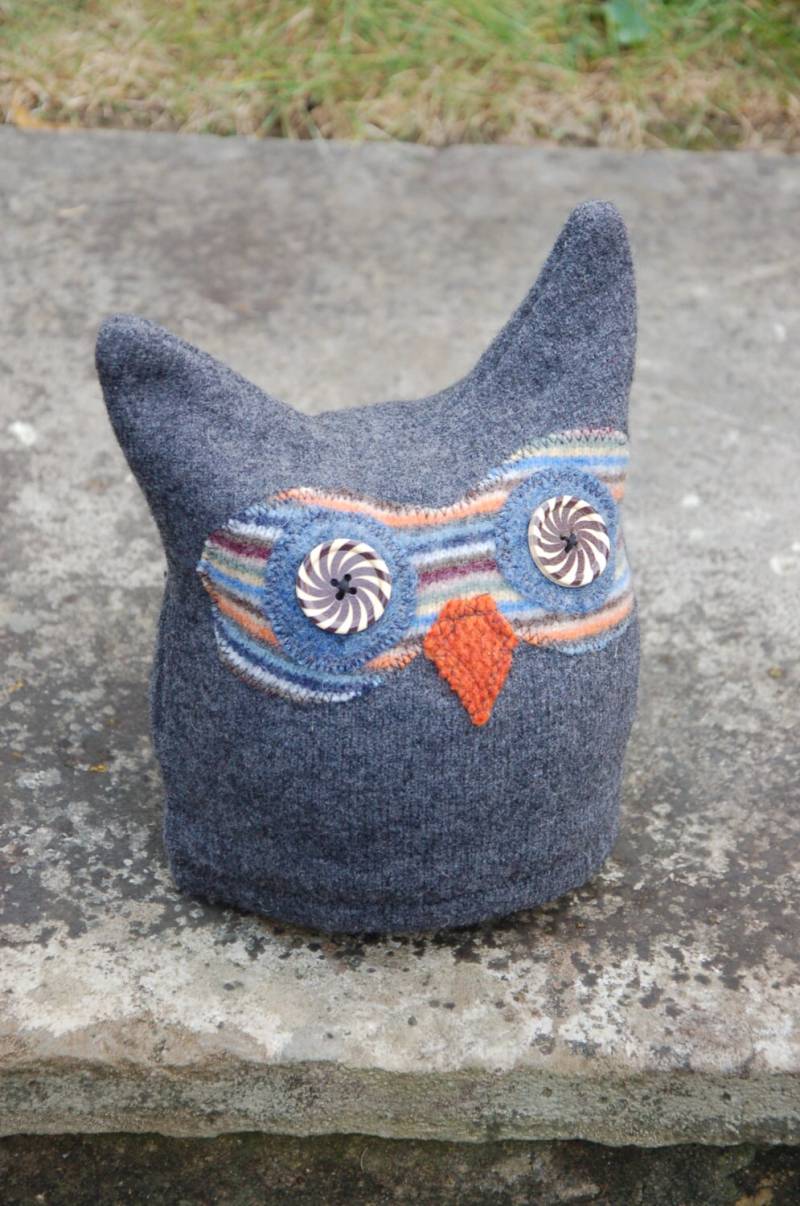 Upcycled Gefilzte Eule Wollhut Upcycled Gefilzte Eule Wollhut von MysticMoor