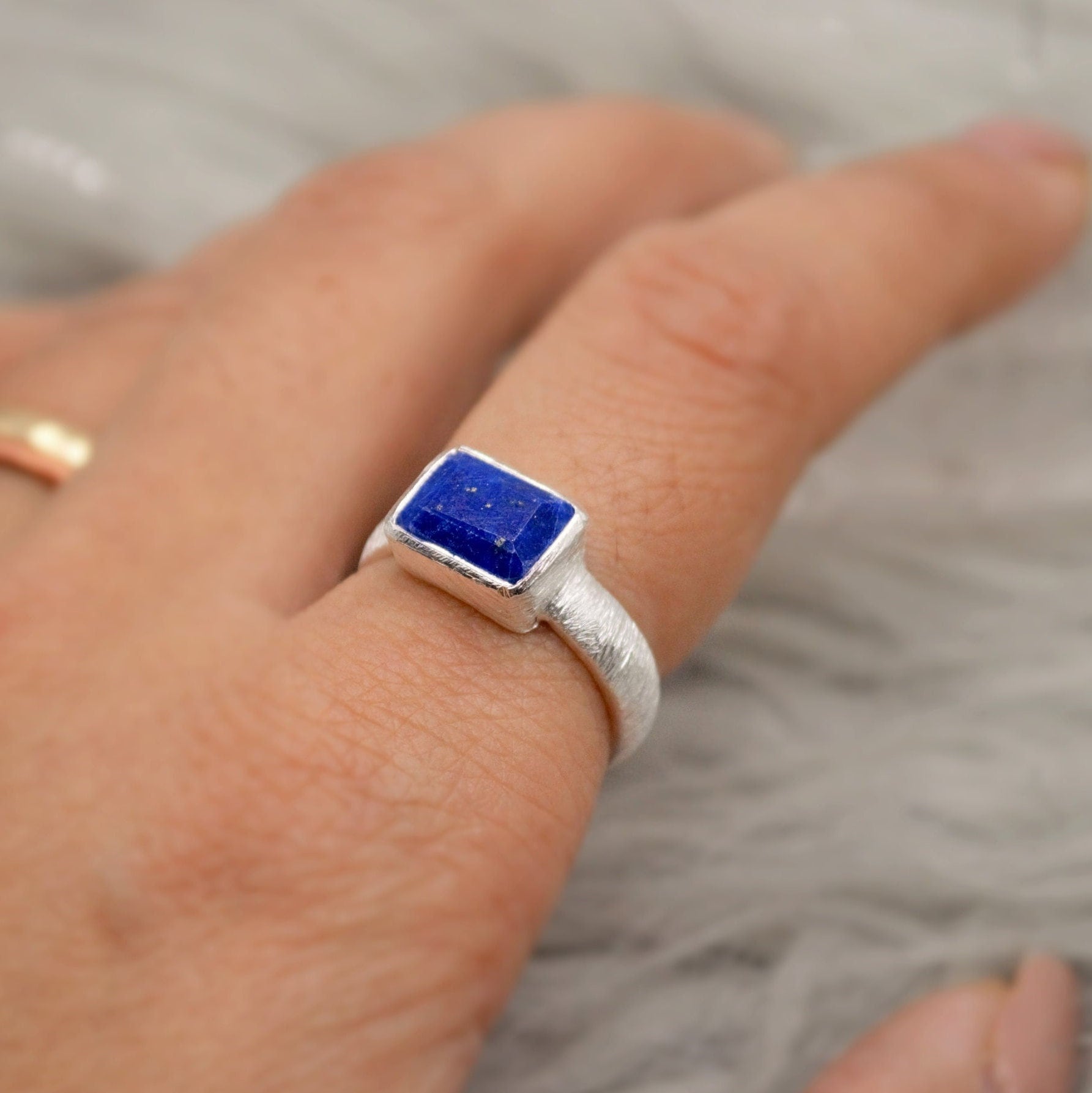 Lapis Lazuli Zierlicher Silber Ring, Blauer Edelstein 925 Sterling Geburtstagsgeschenke, Ringe Für Frauen, Dezember Geburtsstein Ring von MysticPearlsJewelry