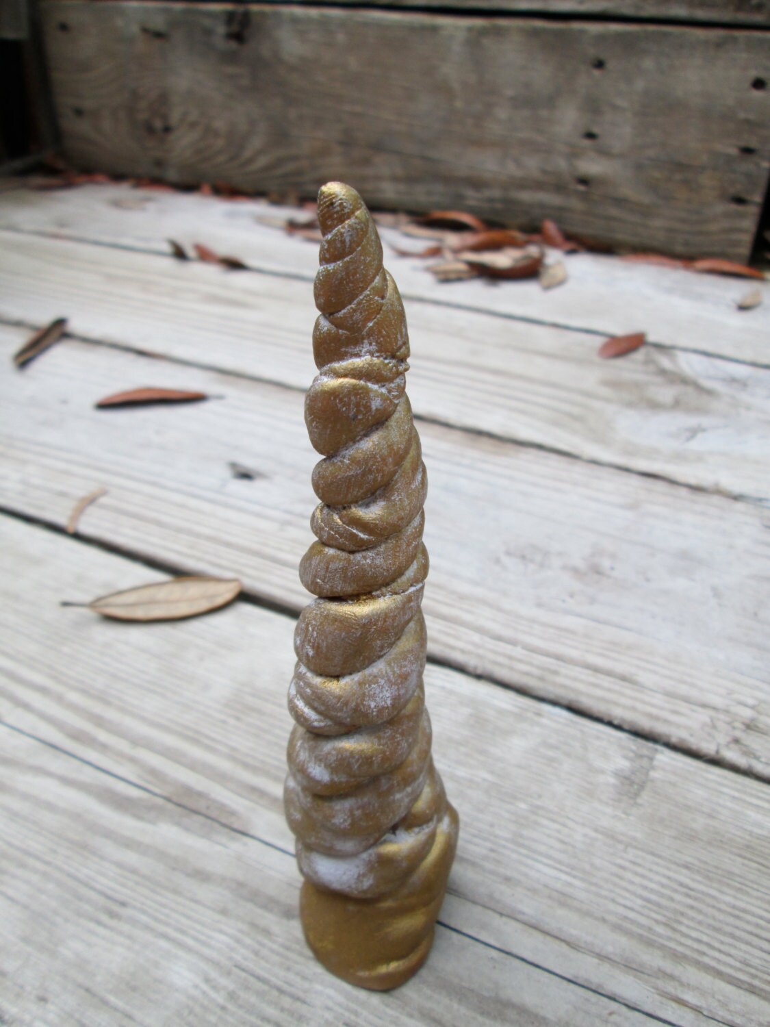 Handgefertigtes Einhorn Horn Aus Resin Custom Kostüm Spiralhorn, 15cm Handgefertigtes Einhorn Horn Aus Resin Custom Kostüm Spiralhorn, 15cm von MysticRealmsArtist