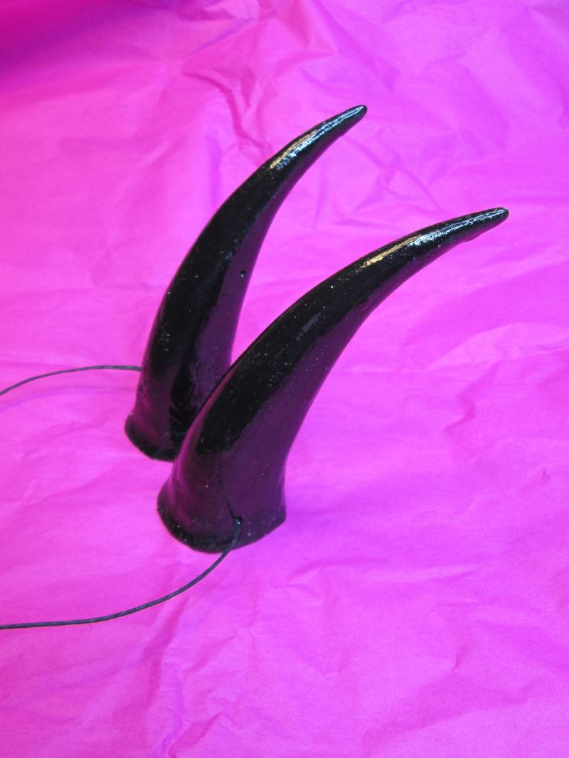 Handgemachte Harz-Kostüm-Hörner Leichtes Cosplay, 13-cm Handgemachte Harz-Kostüm-Hörner Leichtes Cosplay, 13-cm von MysticRealmsArtist