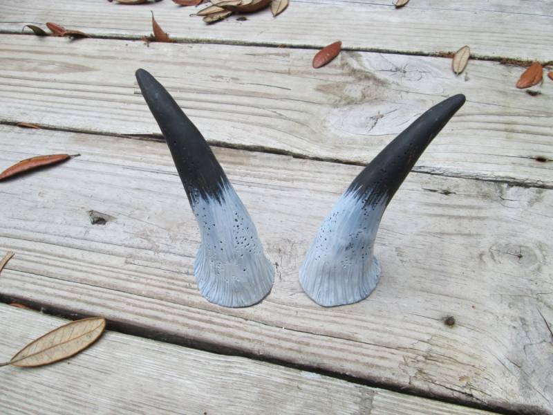 Handgemachte Harz-Kostümhörner Kleine Cosplay-Teufelshörner, Farbauswahl Handgemachte Harz-Kostümhörner Kleine Cosplay-Teufelshörner, Farbauswahl von MysticRealmsArtist