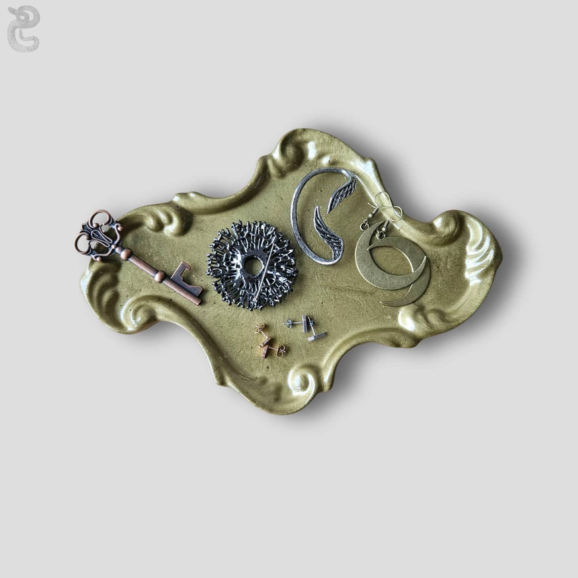 Barock Schale Als Vintage Dekoablage Für Schmuck Und Schlüssel Im Antik Stil, Tablett Deko Flur Oder Schlafzimmer, Victoria Dekoschale von MysticShadowCrafts