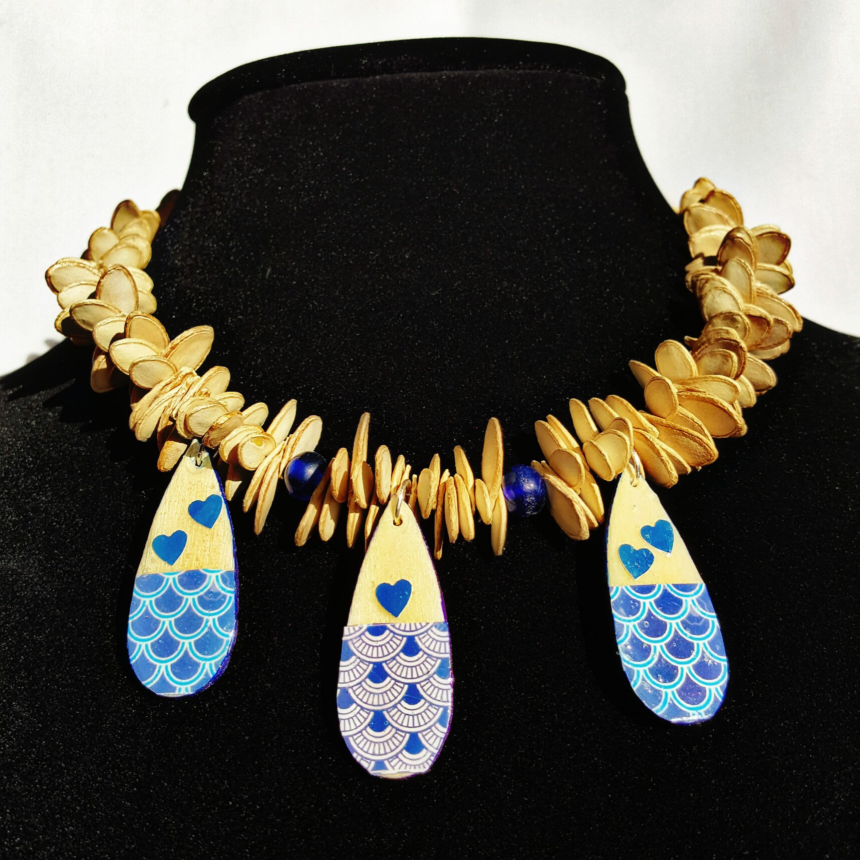 Handgemachte Cantaloupe Seed Halskette Verstellbarer Holzschmuck von MysticTrinketShop