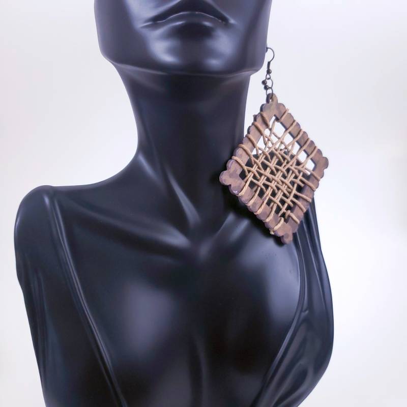 Holz Und Hanf Ohrringe, Gewebte Makramee Ohrringe von MysticTrinketShop