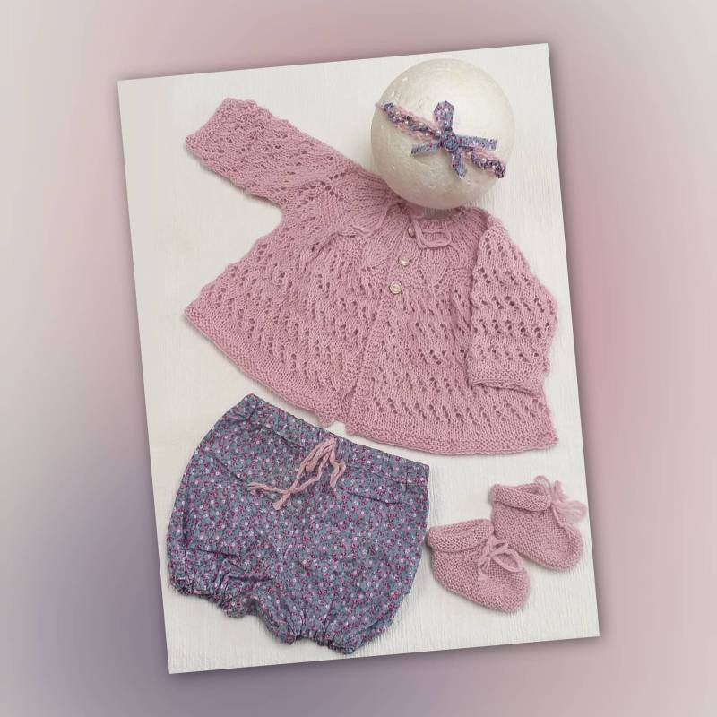 Vintage Baby Style Sitter Set „Rosemary" Bestehend Aus Einem Schönen Handgestrickten Pullover, Raffhalter, Einer Genähten Pumphose Und Kleinen von Mysunshinepearls