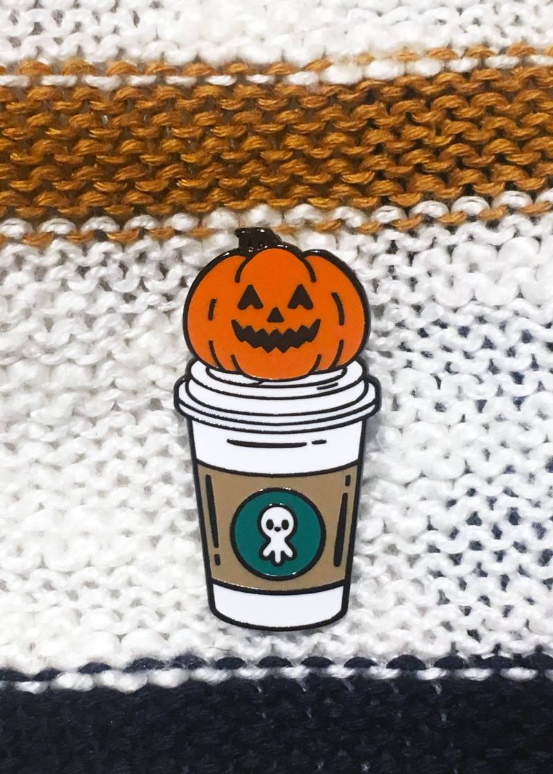 Pumpkin Spiced Emaille Pin Pumpkin Spiced Emaille Pin von MythicalStudios