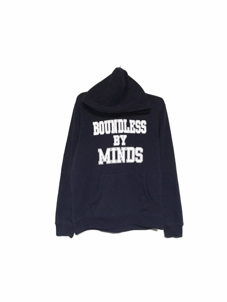 Selten Moco Jeans Rückennummer Big Print Logo Pullover Rundhalsausschnitt Sweatshirt Hoodie/Größe Large von MzClothingShop