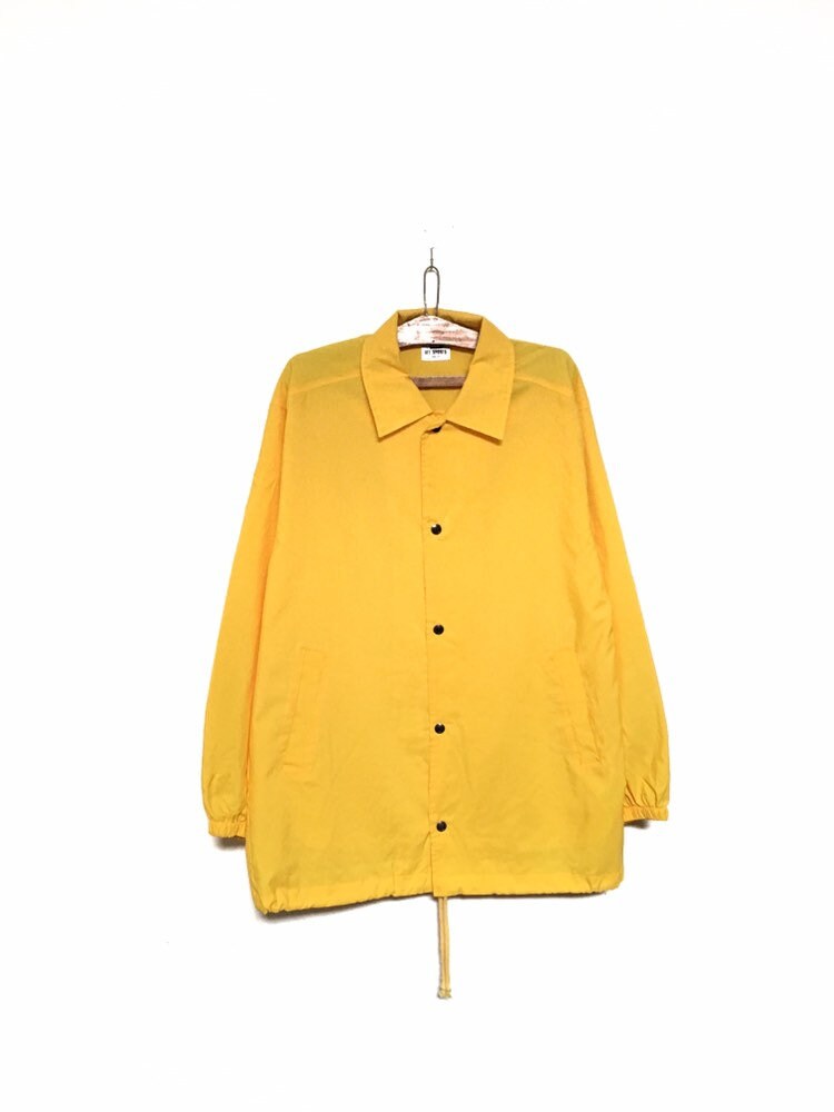 Vintage Mizuno All Sports Windbreaker Gelb Schönes Sweatshirt Pullover Jacke Hoodie Größe L von MzClothingShop