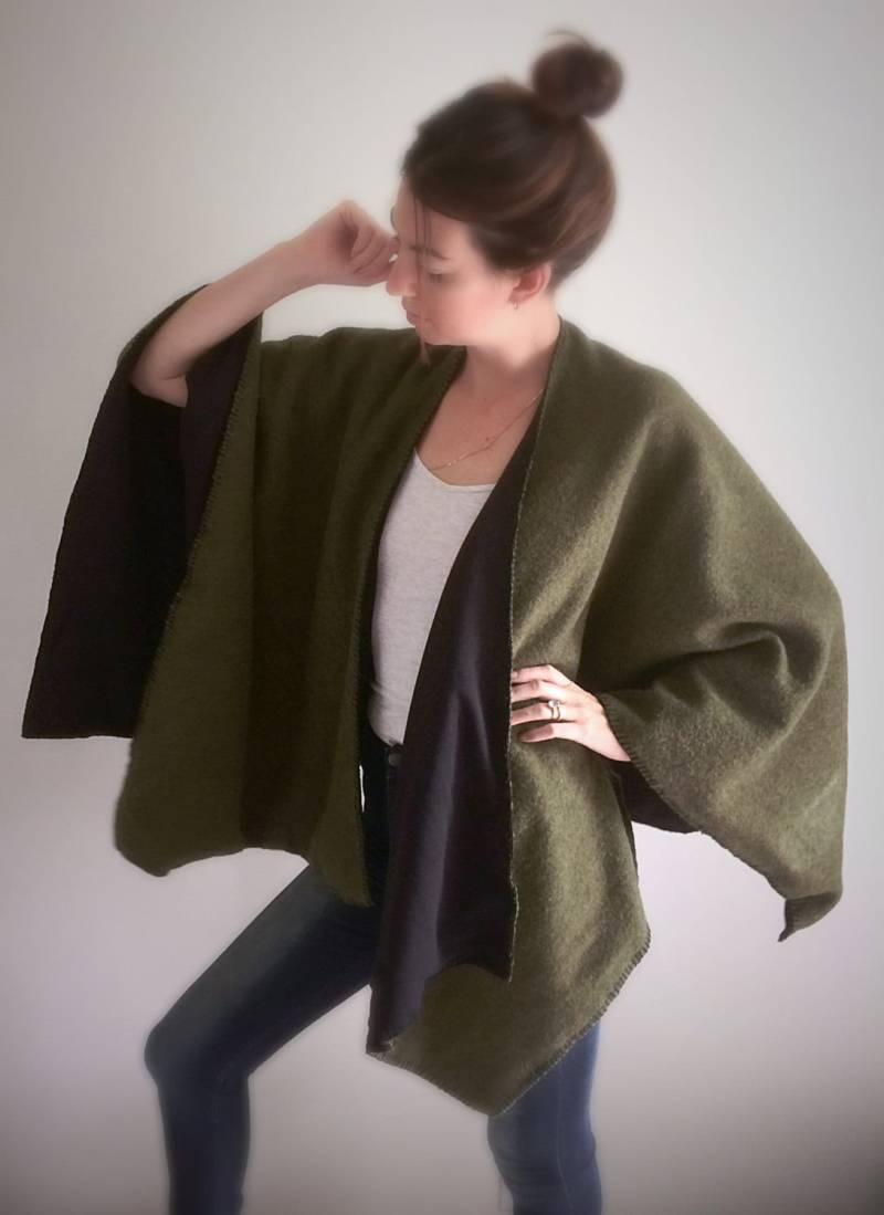 Benutzerdefinierte Systemeigene Poncho Werfen Armee Grün/Schwarz von N8Finds