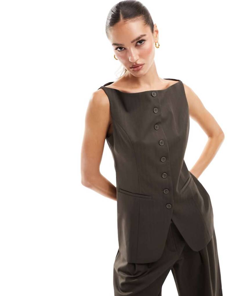 NA-KD - Taillierte Weste in dunklem Olivgrün mit U-Boot-Ausschnitt, Kombiteil von NA-KD