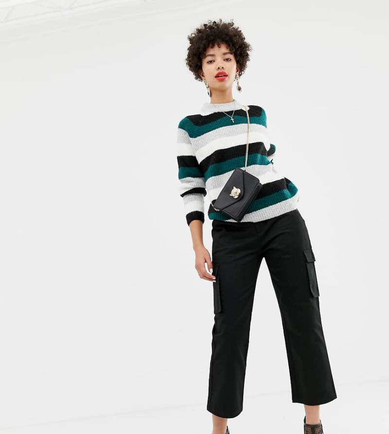 Na-kd - Oversized-Cargohose in Schwarz mit Taschendetails von NA-KD