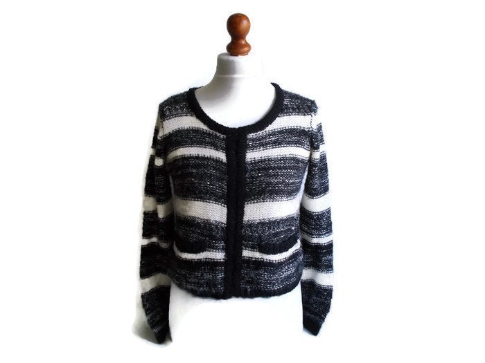 Vintage Strickpullover Gestreifter Pullover Schwarzweiß Damen Einfarbig S/M von NAAMII