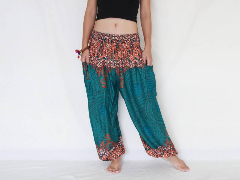 Fließende Strand Hose Mit Taschen Grün Türkis Lockere Blumen Yoga - Wep Pnt004 von NAAMJai