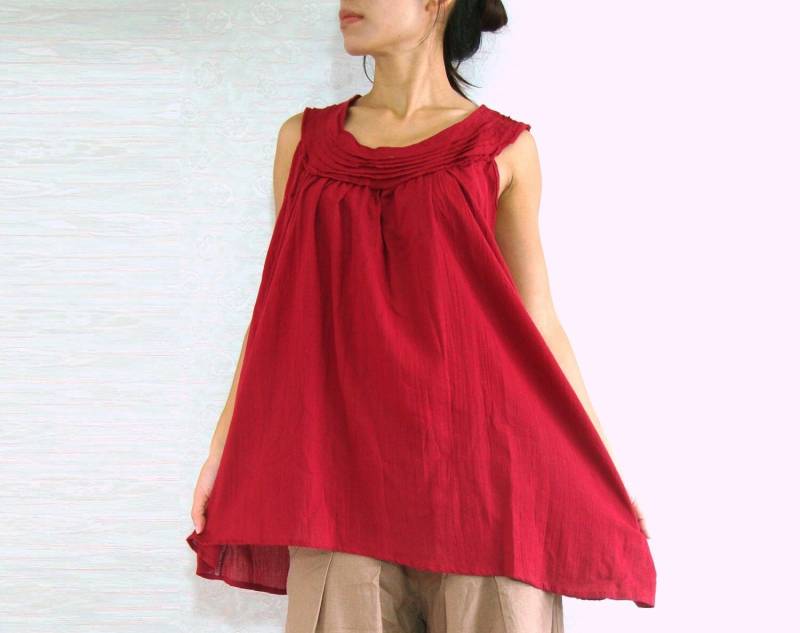 Rote Ärmellose Baumwollbluse Sommer Umstands Top, "Sweet Layers' - Top001 von NAAMJai