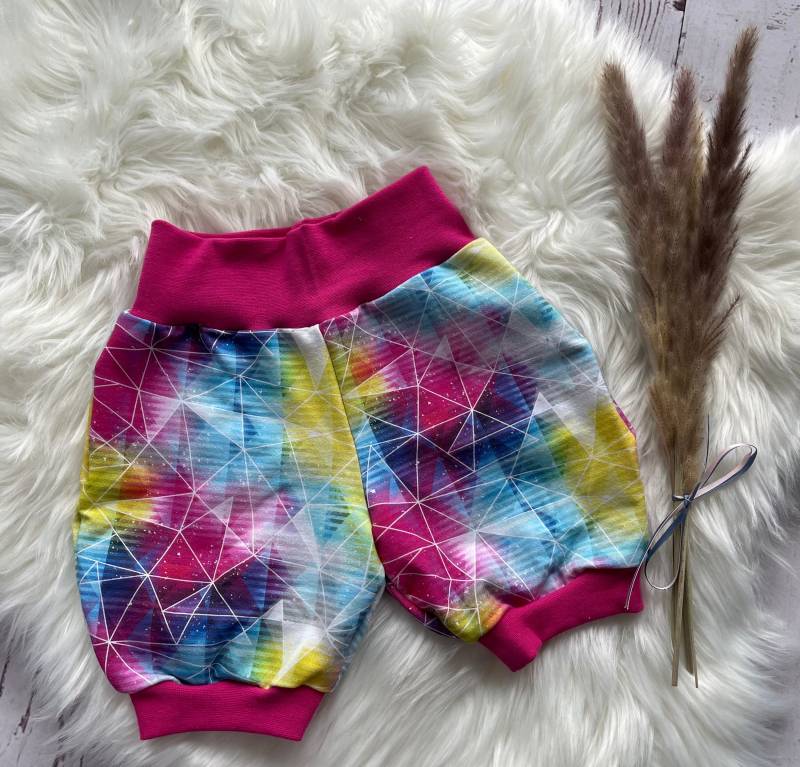 Kurze Pumphose - Mädchen Gr. 104 Geometrisch Bunt von NAEHssaDE