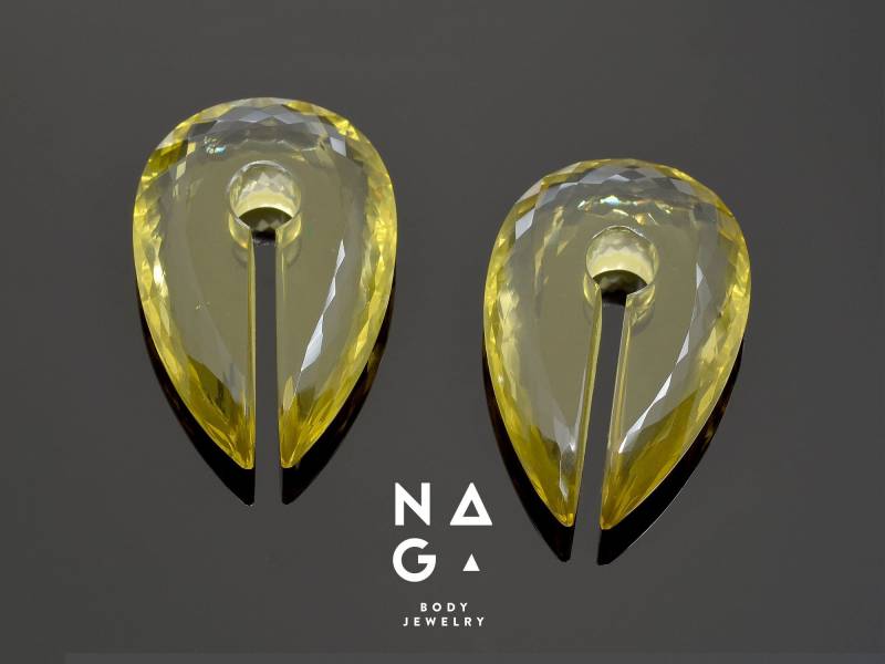 1 Paar Von Lemon Quartz Facettierte Keyhole Ohr Gewichte Stein von NAGABodyJewelry